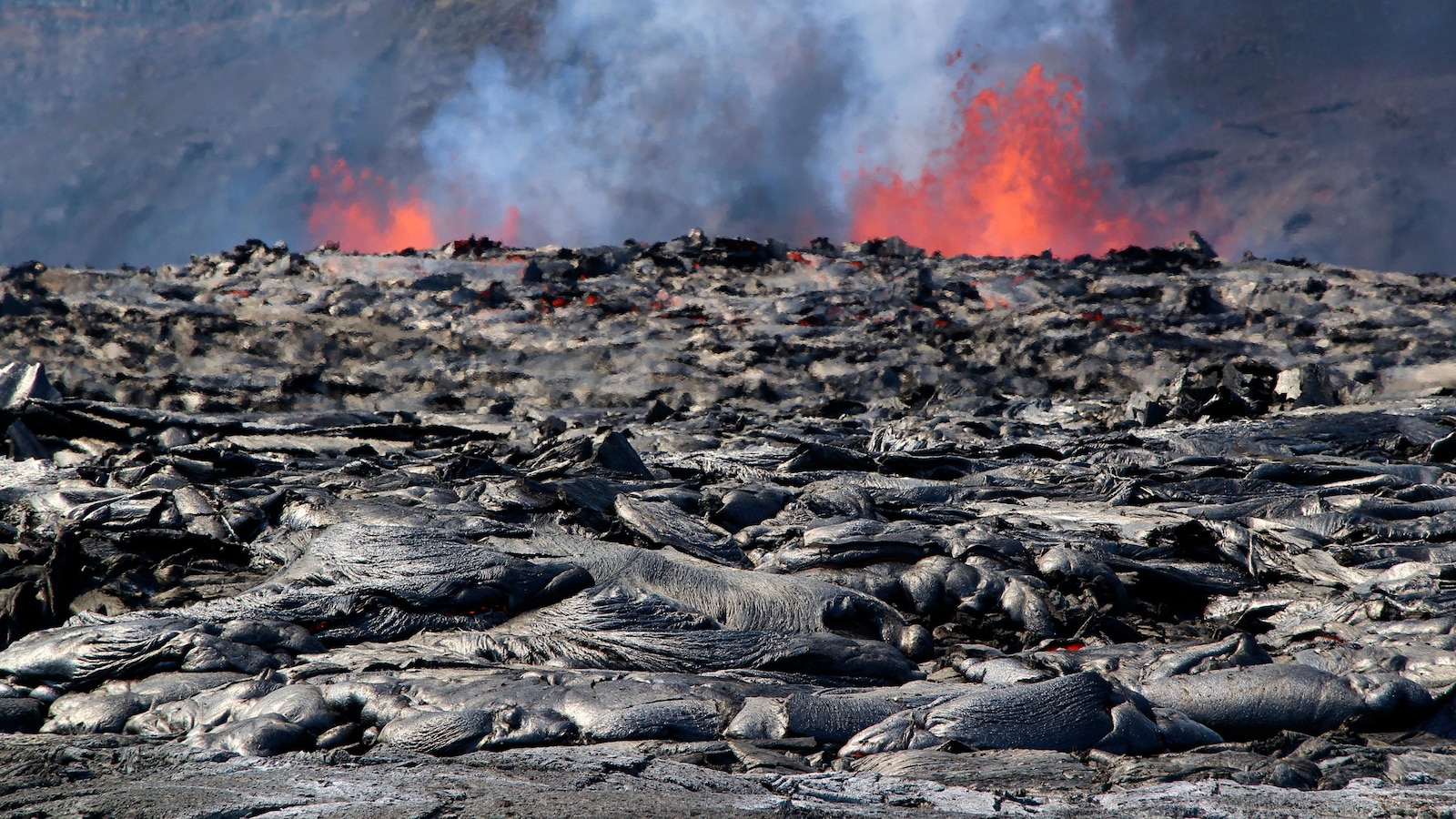 Hawaii's Kilauea volcano is on the verge of erupting again