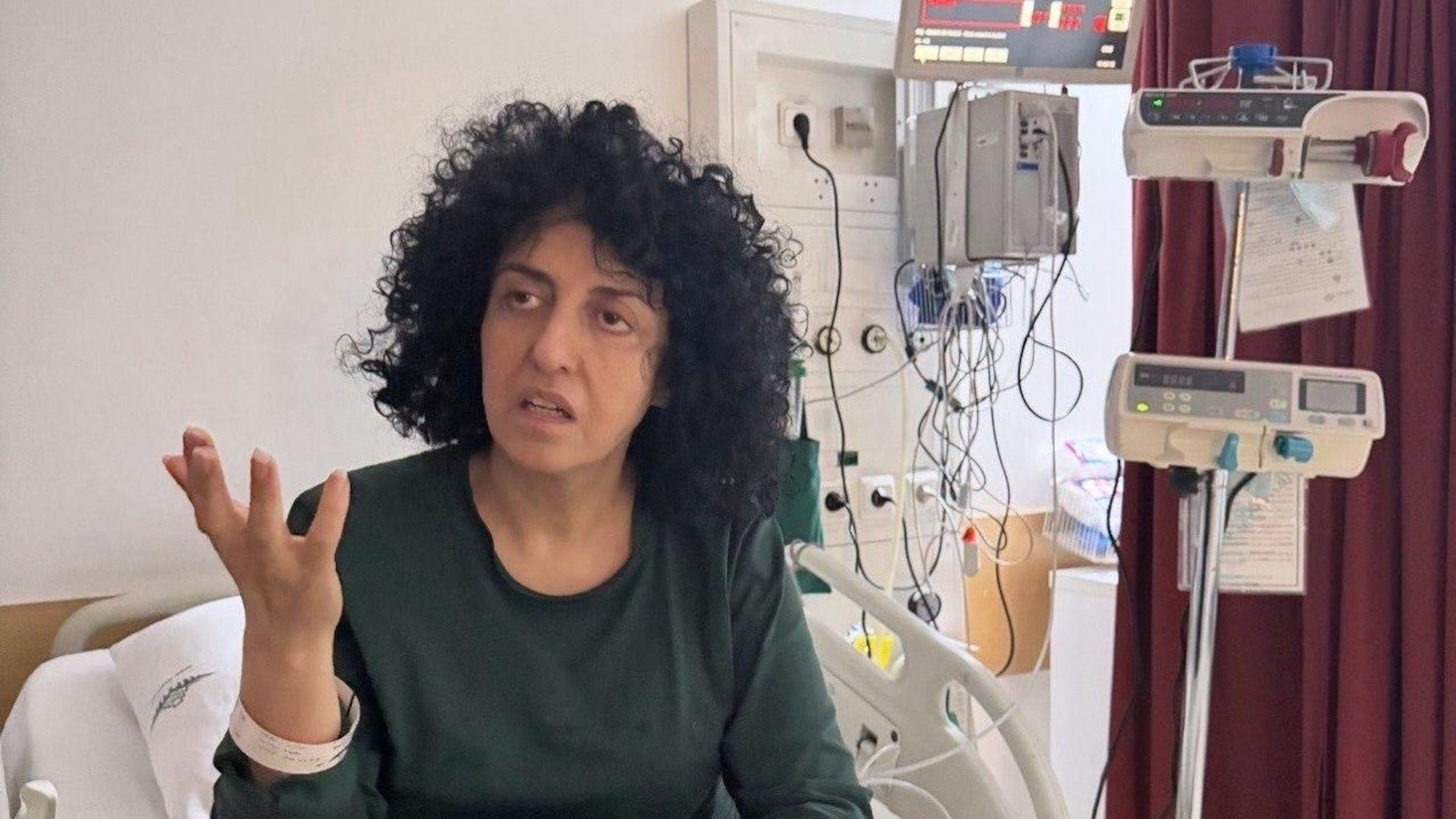 قالت مؤسستها، نرجس محمدي، الحائزة على جائزة نوبل، إنها نقلت إلى مستشفى في طهران