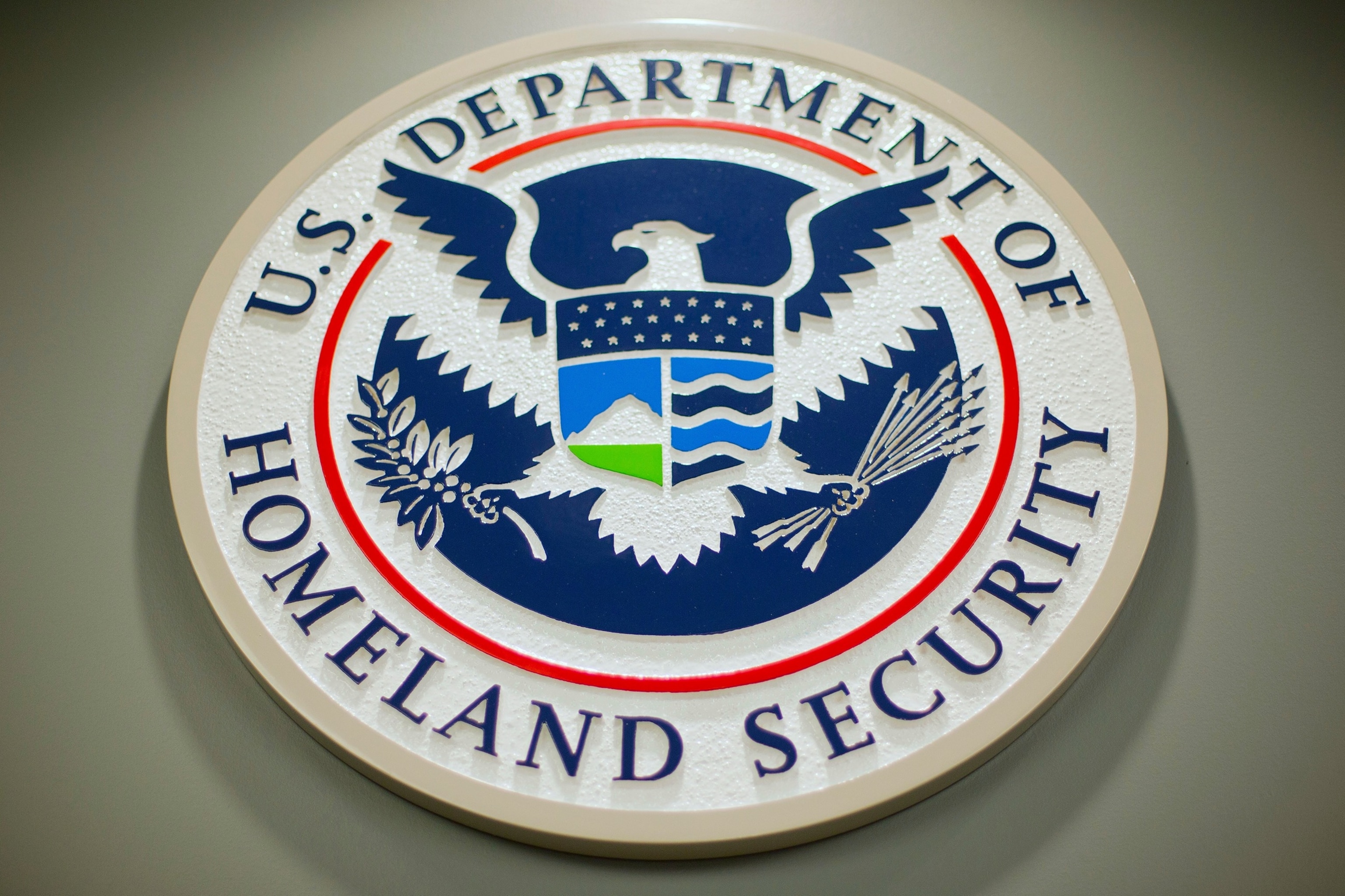 PHOTO: The Department of Homeland Security logo during a news conference in Washington, Feb. 25, 2015.