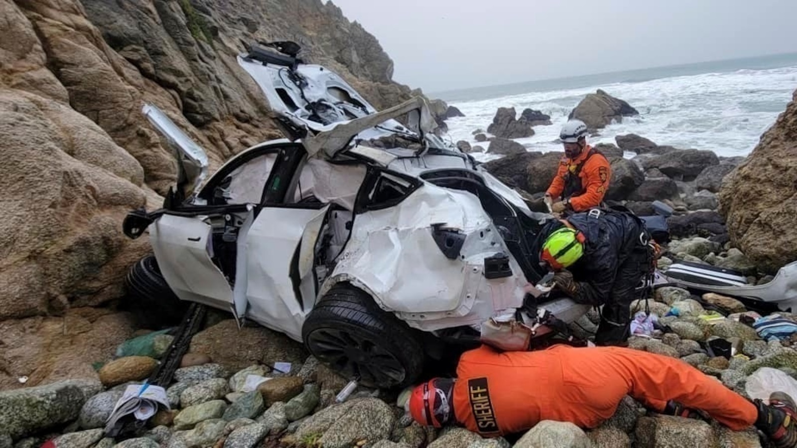 Charges against dad who drove family off cliff dropped after mental health treatment Charges against dad who drove family off cliff dropped after mental health treatment