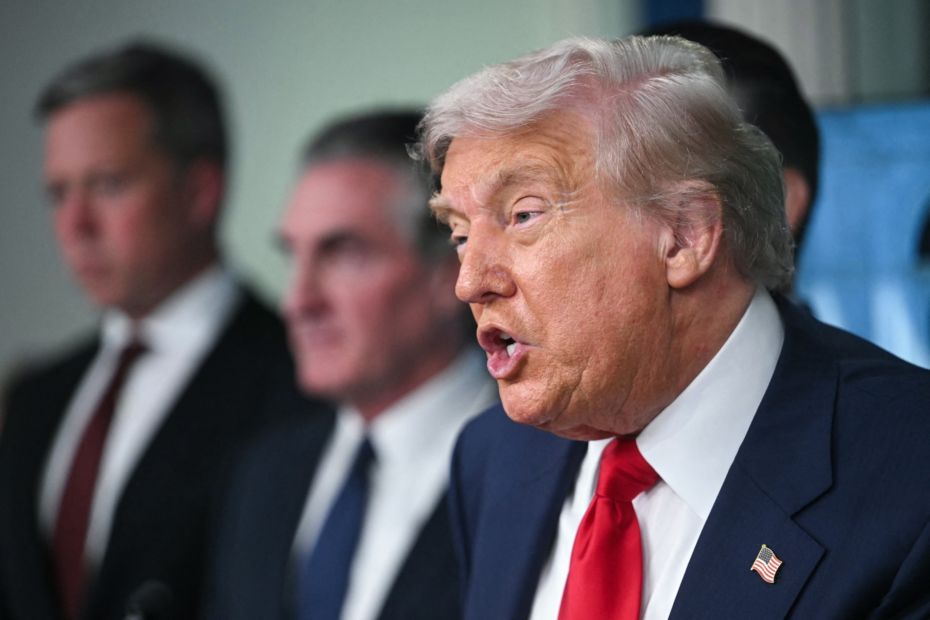 Trump puts DC police department under federal control, deploys National Guard - ABC News