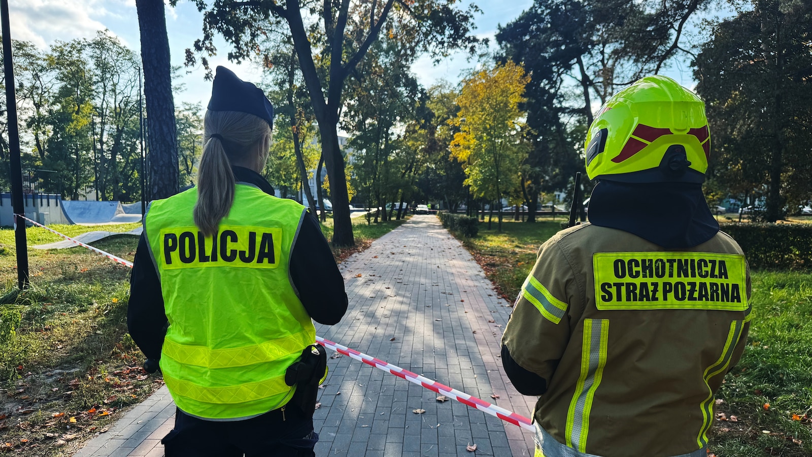 Полският лидер казва, че училищните атаки са били подхранвани от онлайн възхвала на насилието