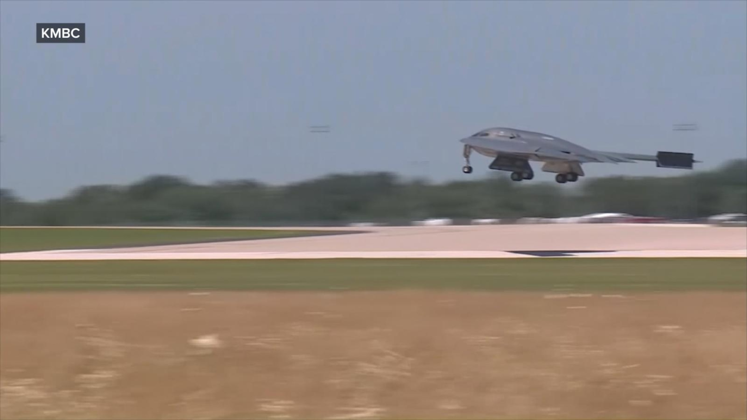 Video New video shows B-2 bombers returning to Missouri base