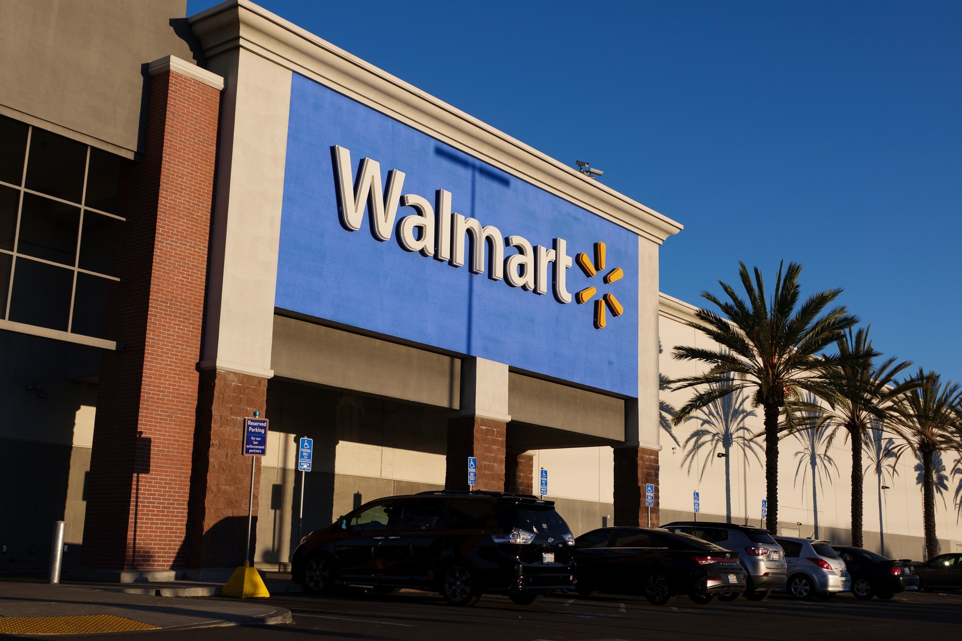 Walmart to stop use of synthetic dyes in private label food