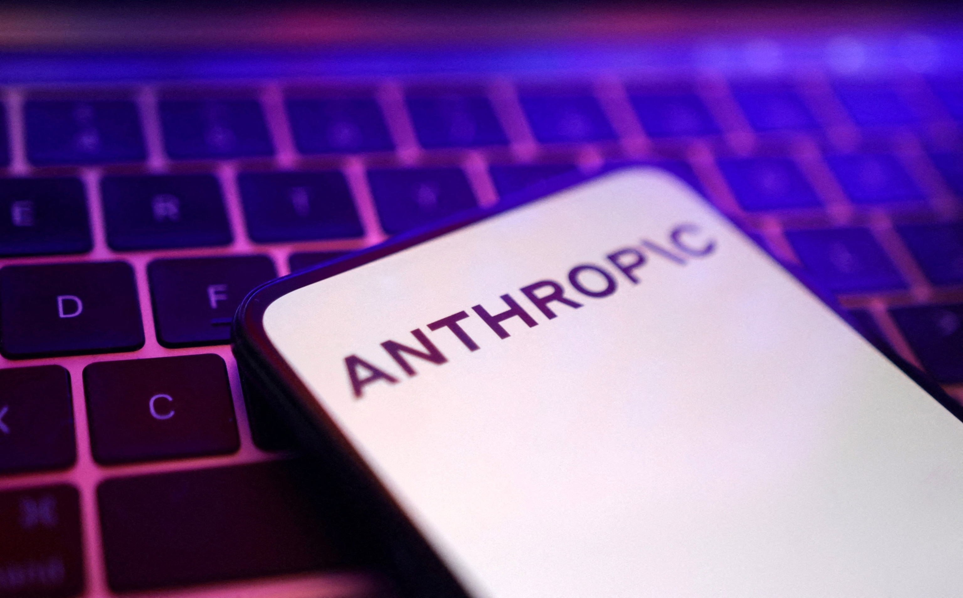 PHOTO: FILE PHOTO: Illustration shows Anthropic logo