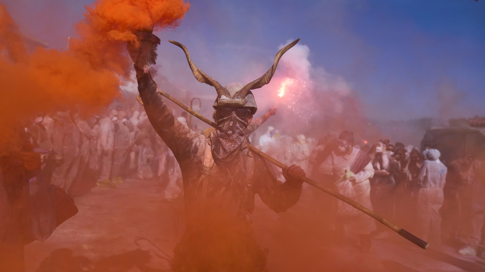 اندلعت “حروب الطحين” في المدن الساحلية اليونانية بينما يحتفل المصلون ببدء الصوم الكبير