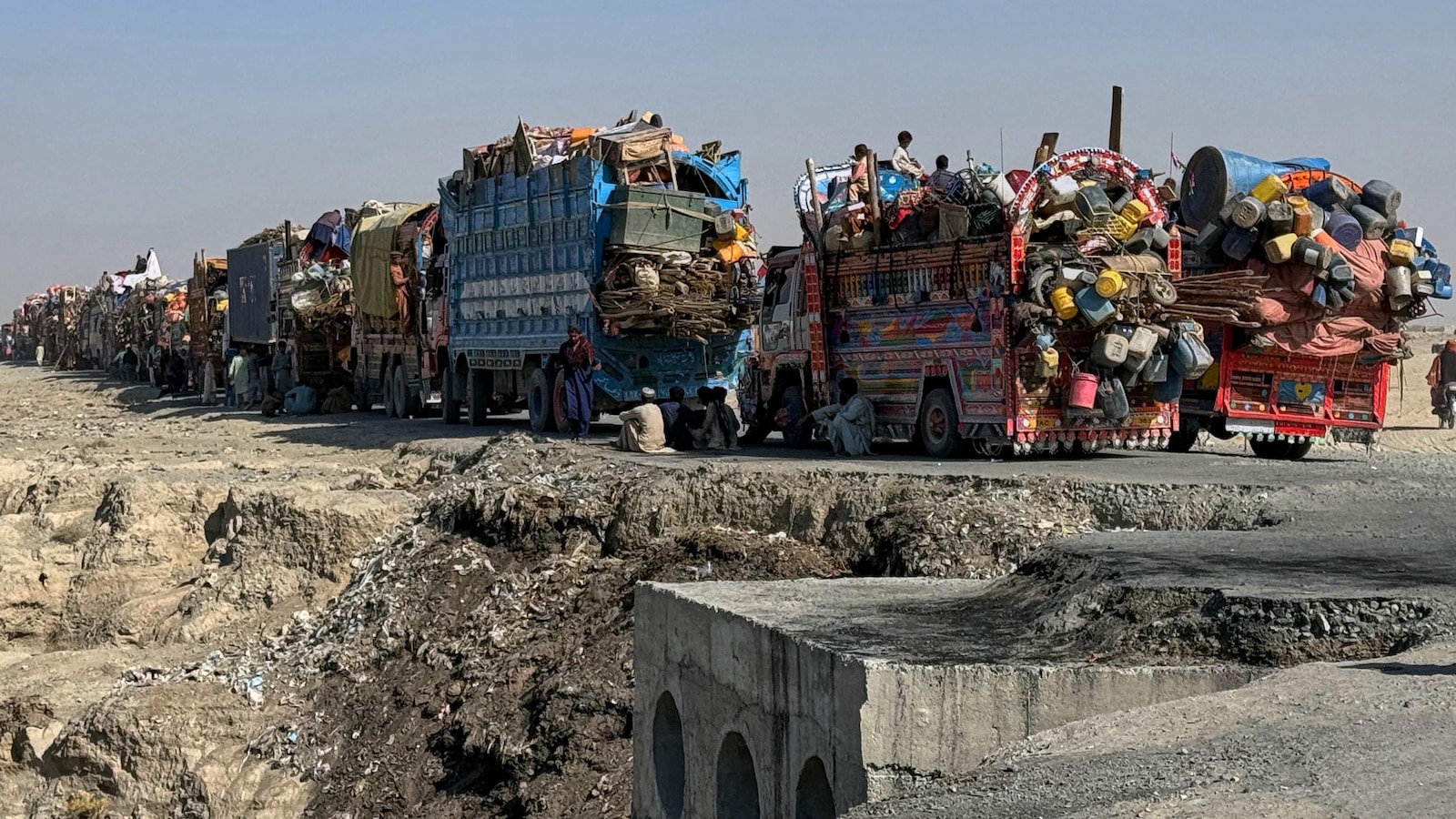 Afghan official says 4 civilians killed in border clash with Pakistan during peace talks