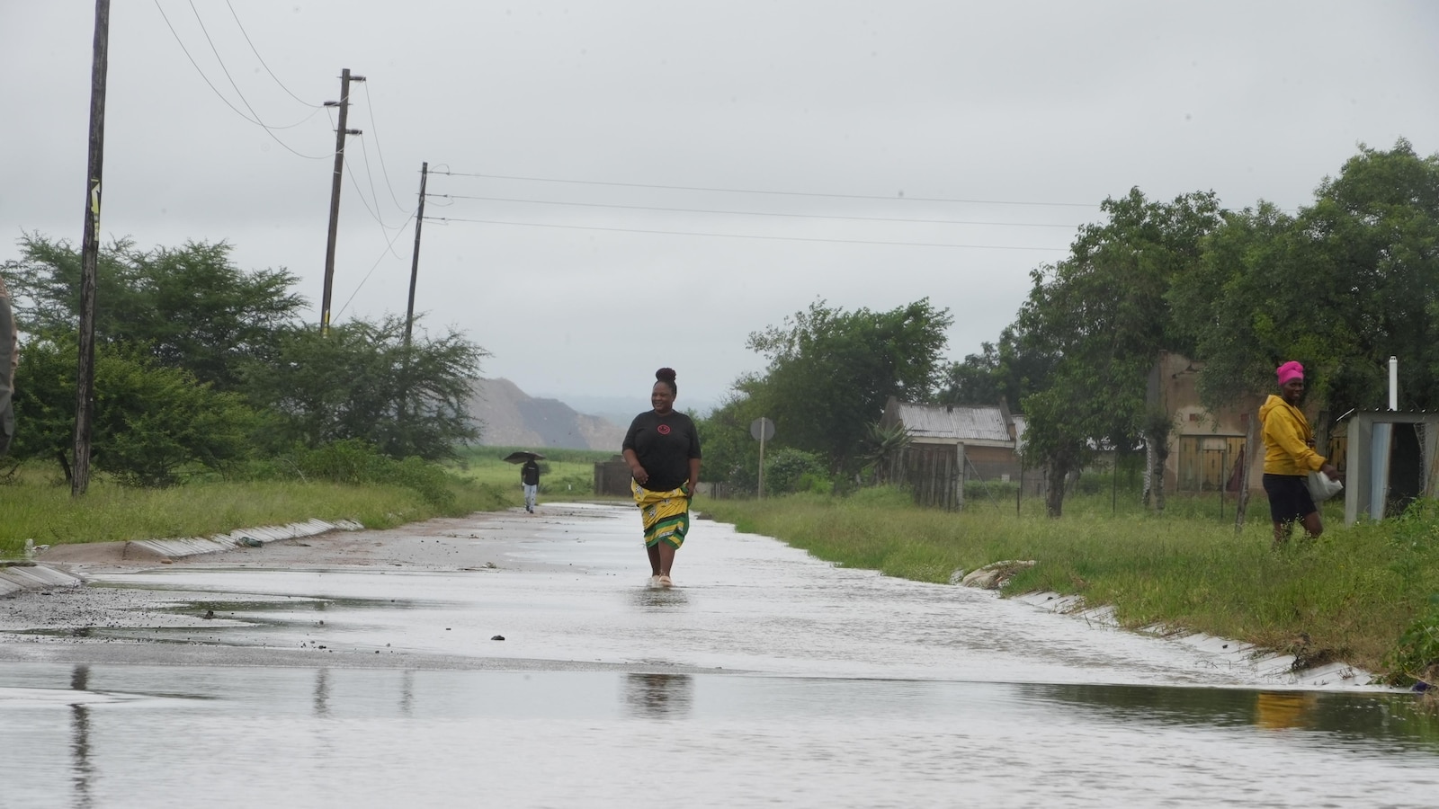 Южна Африка обяви национално бедствие заради проливни дъждове и наводненияОт