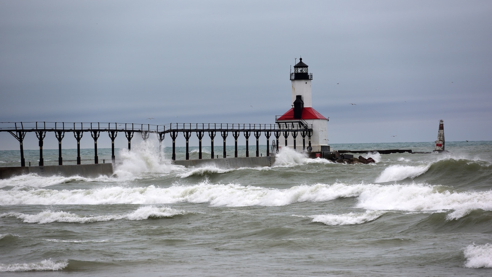 Search suspended for child missing in Lake Michigan due to 'hazardous conditions'