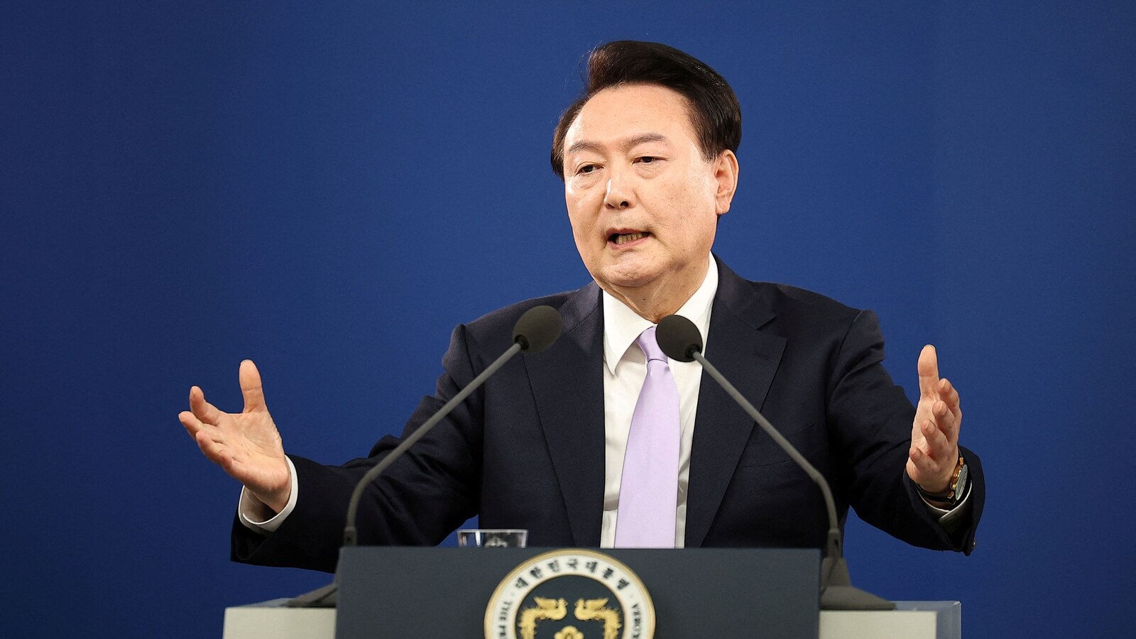 South Korean President Yoon Suk Yeol faces impeachment vote after imposing martial law - ABC News