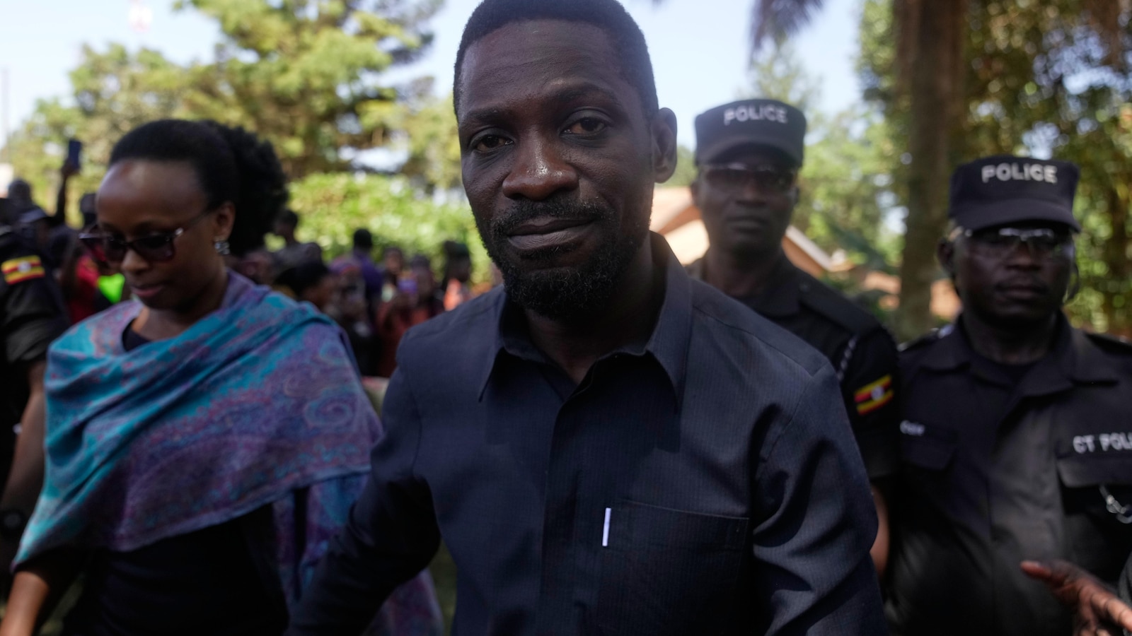 Началникът на армията на Уганда обвини служители на посолството на