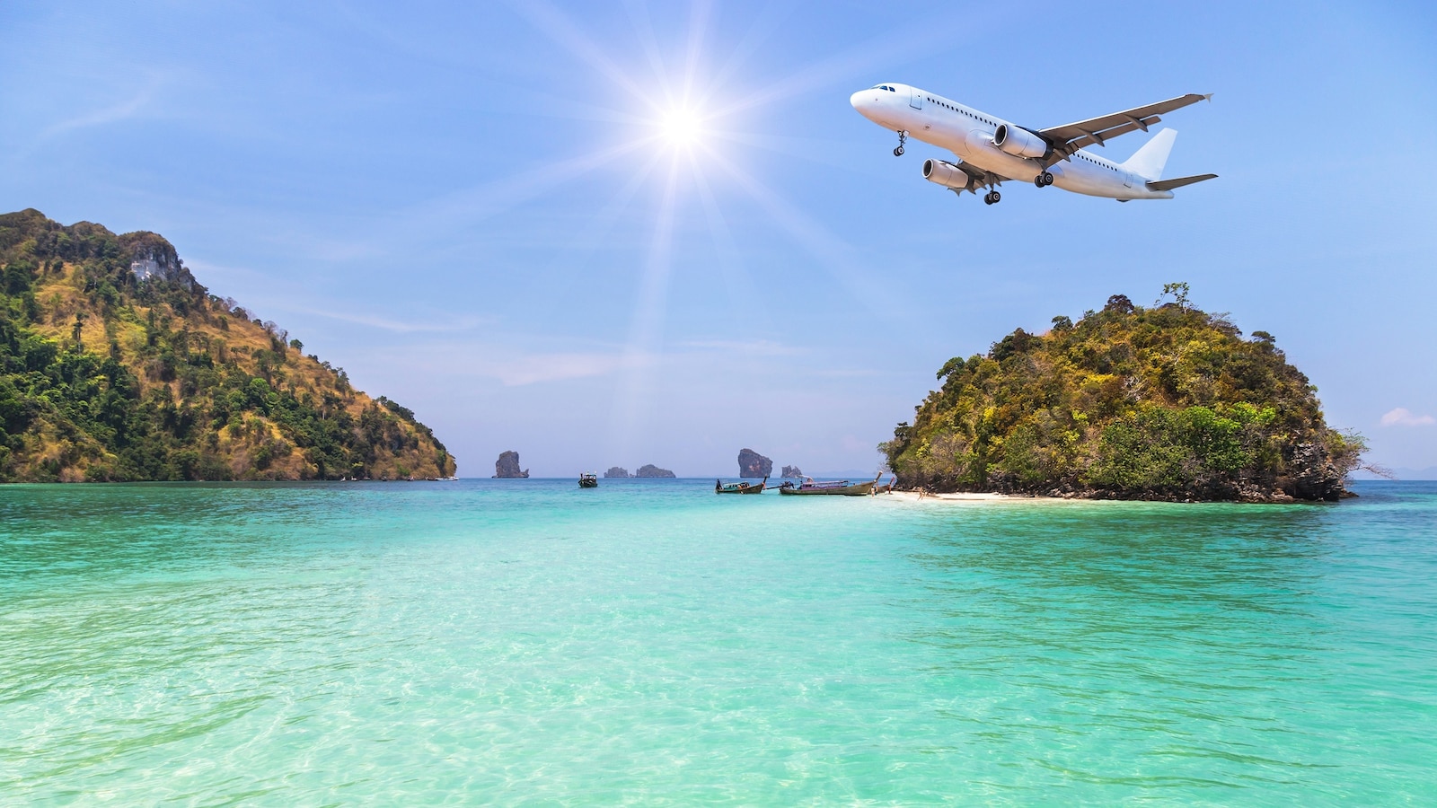 Experts offer Labor Day travel-booking tips, plus how to score last-minute deals