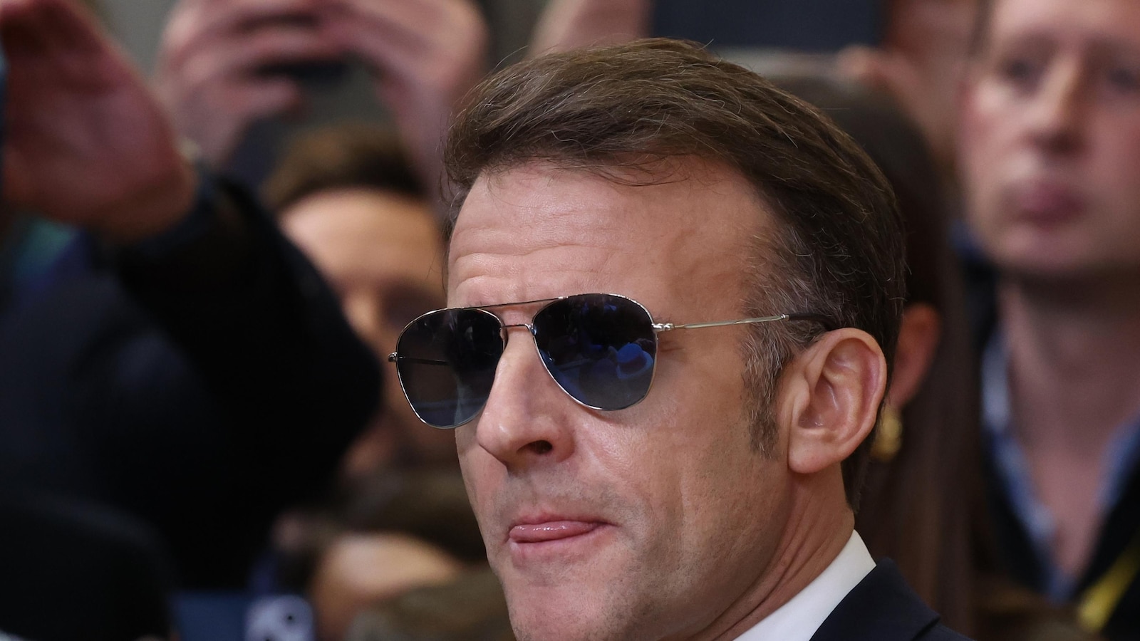 Френският президент Макрон настоява за бърза забрана на социалните медии за деца под 15