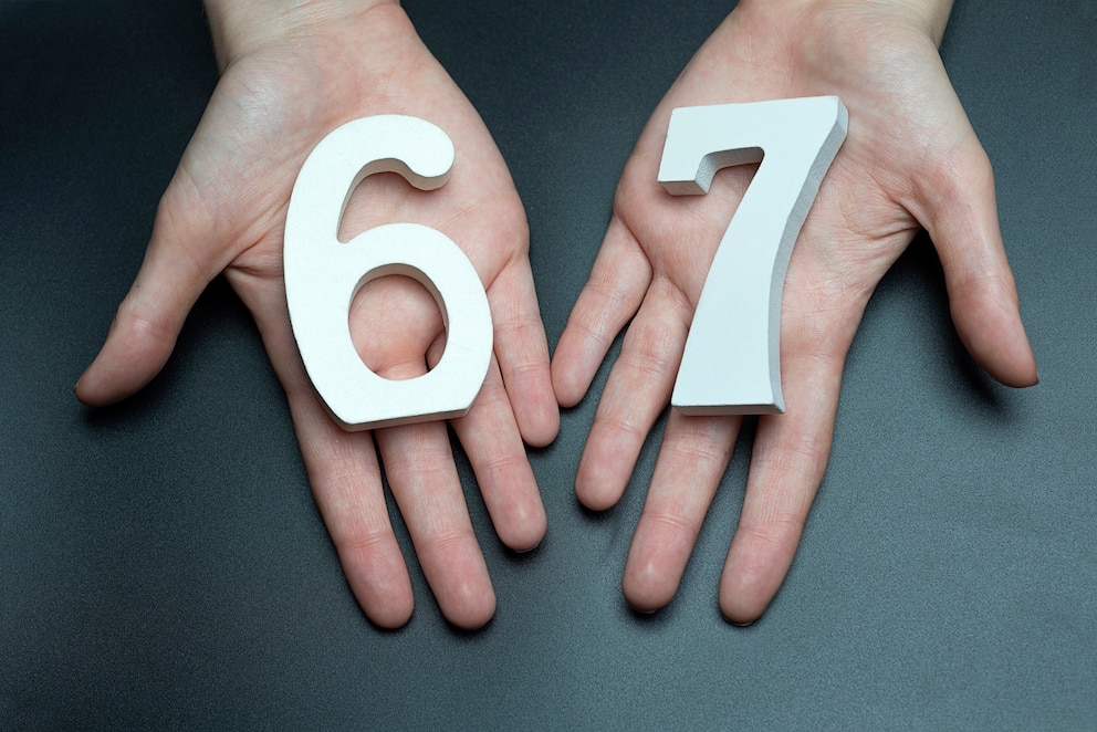 PHOTO: the number sixty-seven.