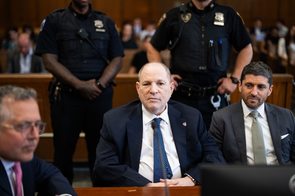 PHOTO: Harvey Weinstein appears in Manhattan Supreme Court,, June 25, 2026, in  New York. 