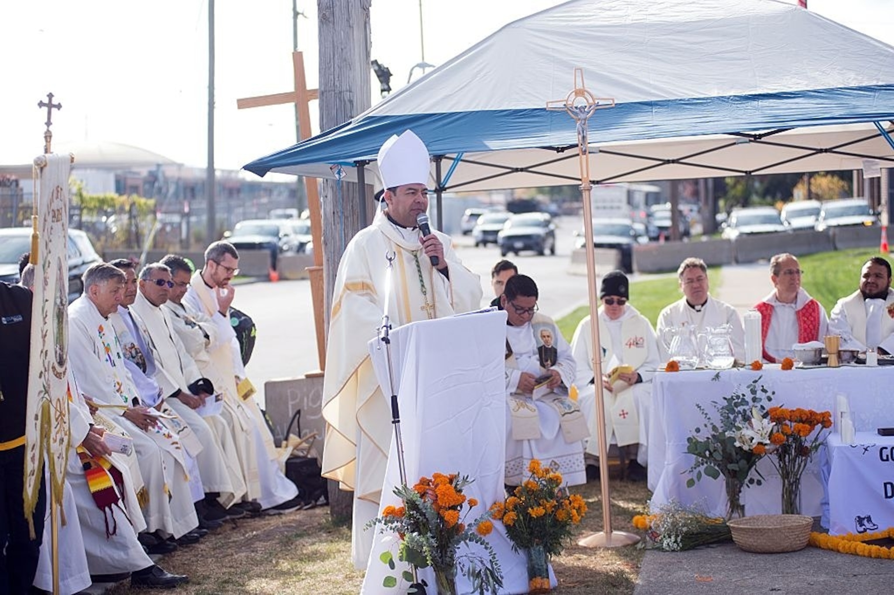 PHOTO: Parishioners and activists advocate for migrants' religious rights in Illinois