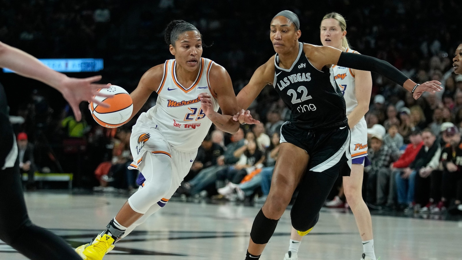 Las Vegas Aces Take Early Lead in Historic 2025 WNBA Finals Series