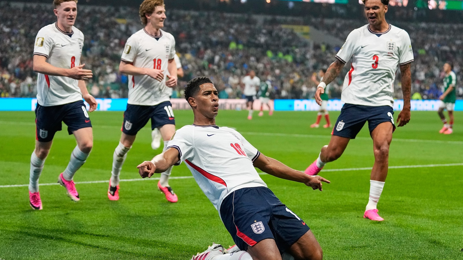 England beats Mexico 3-2 at Azteca to reach World Cup quarterfinals