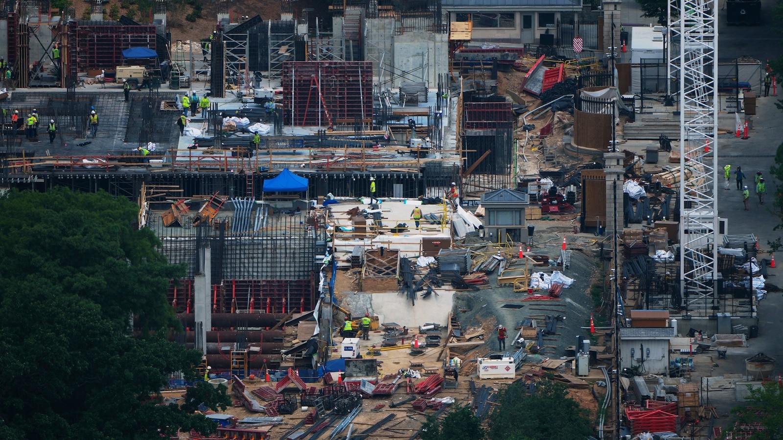 Senators warily eye transfer of $397M to Secret Service amid WH ballroom construction