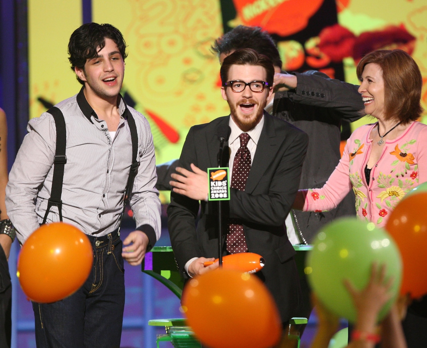 Former Nickelodeon co-stars Josh Peck, Nancy Sullivan respond to Drake  Bell's 'Quiet on Set' revelations - ABC News, image size:1500x1222