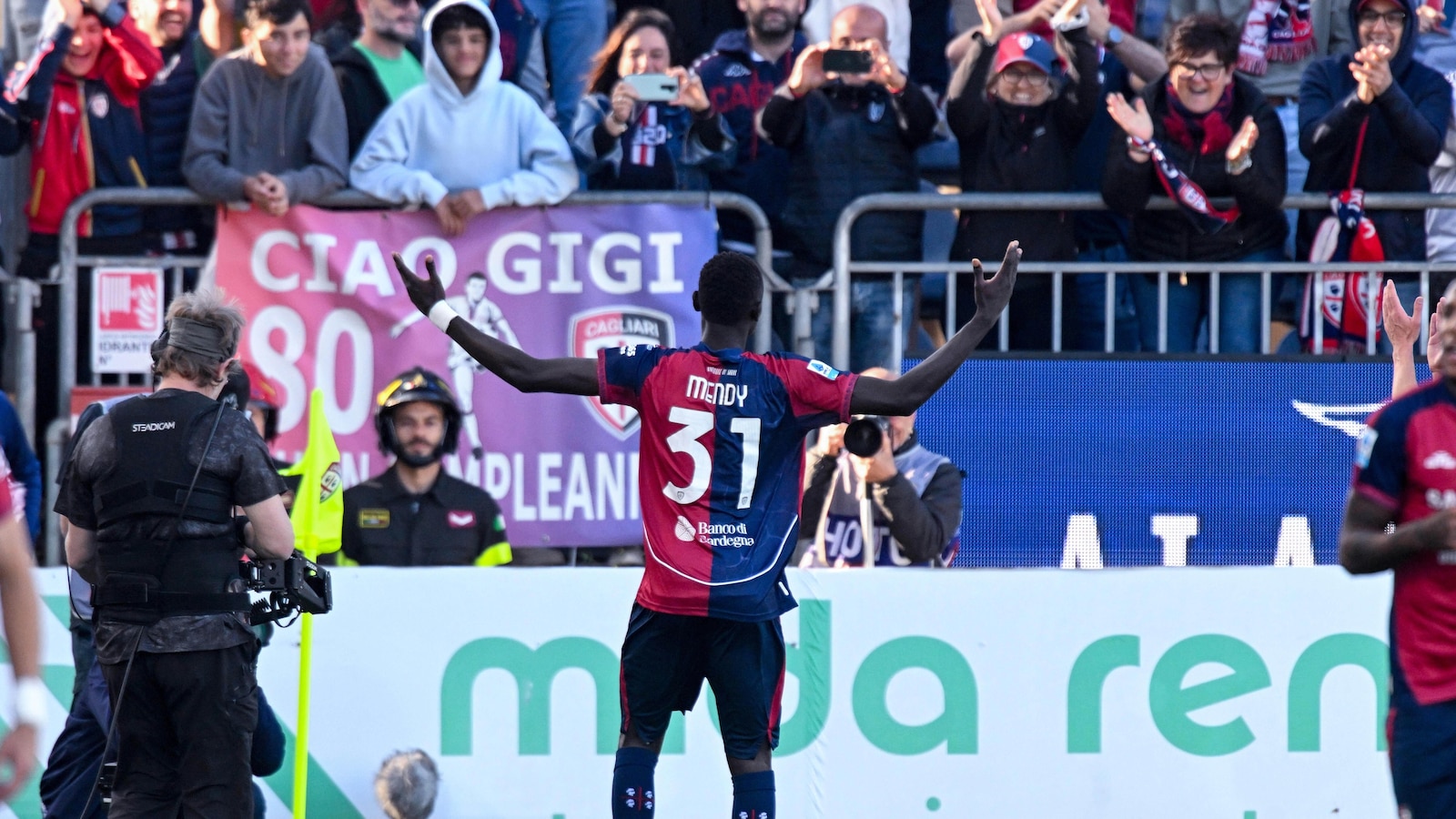 Teen scores twice on full debut as Cagliari beats Atalanta and moves clear of drop zone