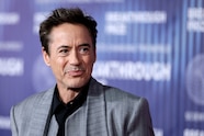 Robert Downey Jr To Make His Broadway Debut Hopefully I ll Knock The Robert Downey Jr To Make His Broadway Debut Hopefully I ll Knock The