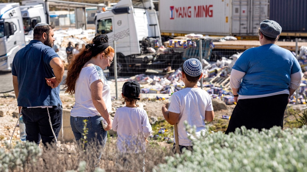 Protesters in Israel arrested after attacking Gaza aid trucks - Good