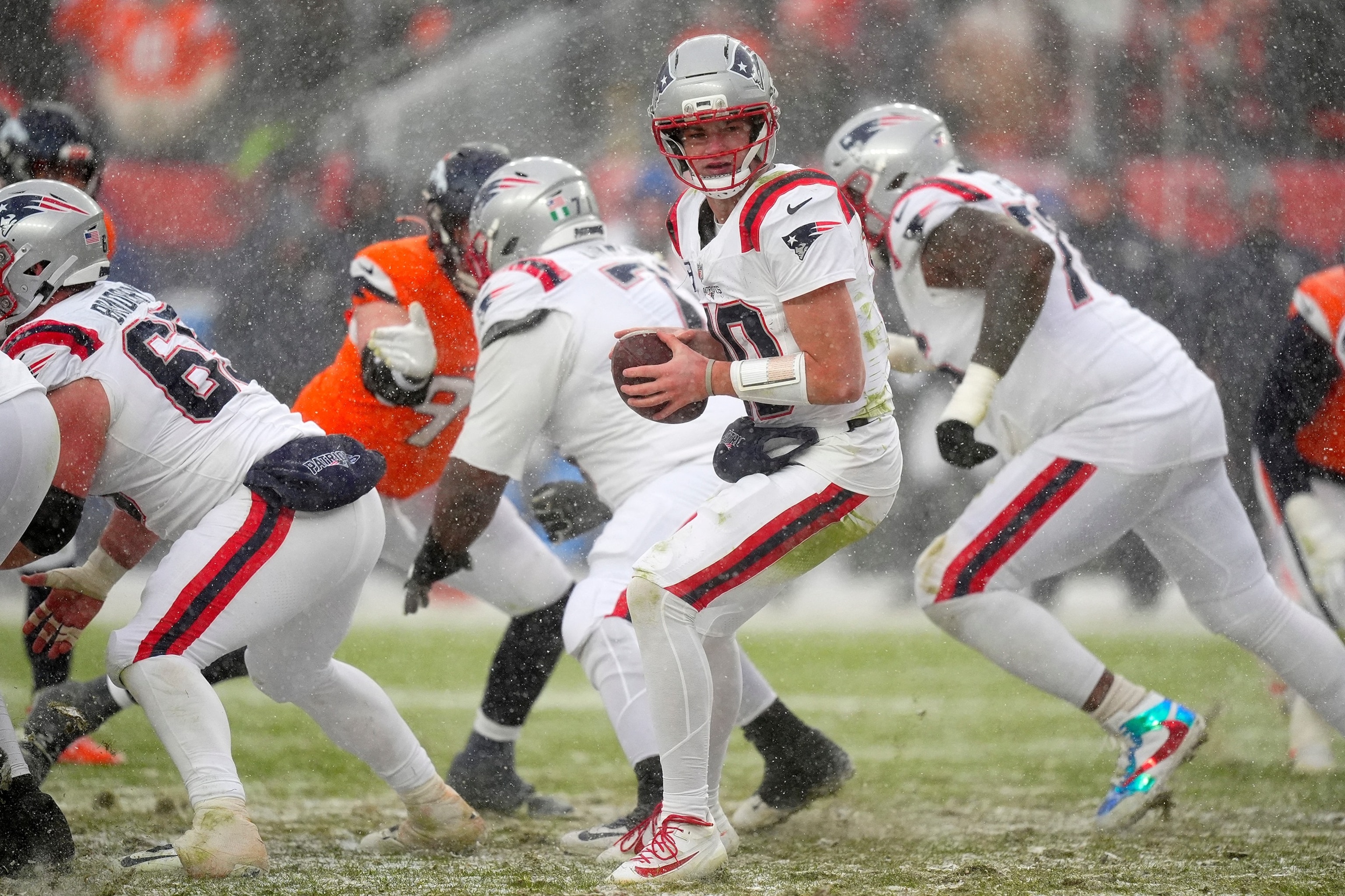 New England Patriots quarterback Drake Maye (10) drops back to pass against the Denver Broncos during the second half in the 2026 AFC Championship Game at Empower Field at Mile High, Jan. 25, 2026, in Denver. Ron Chenoy/Imagn Images via Reuters