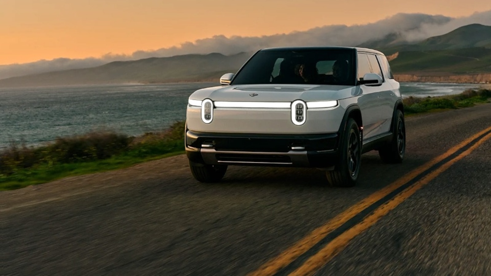 Electric carmaker Rivian bucks industry trend, launches all-new midsize SUV