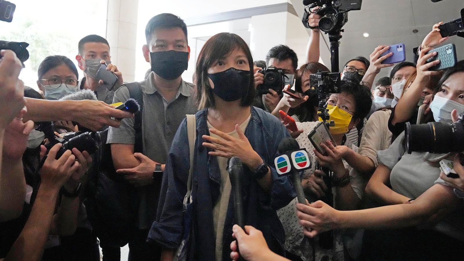 Former Apple Daily staff plead for lighter sentences in Hong Kong security case