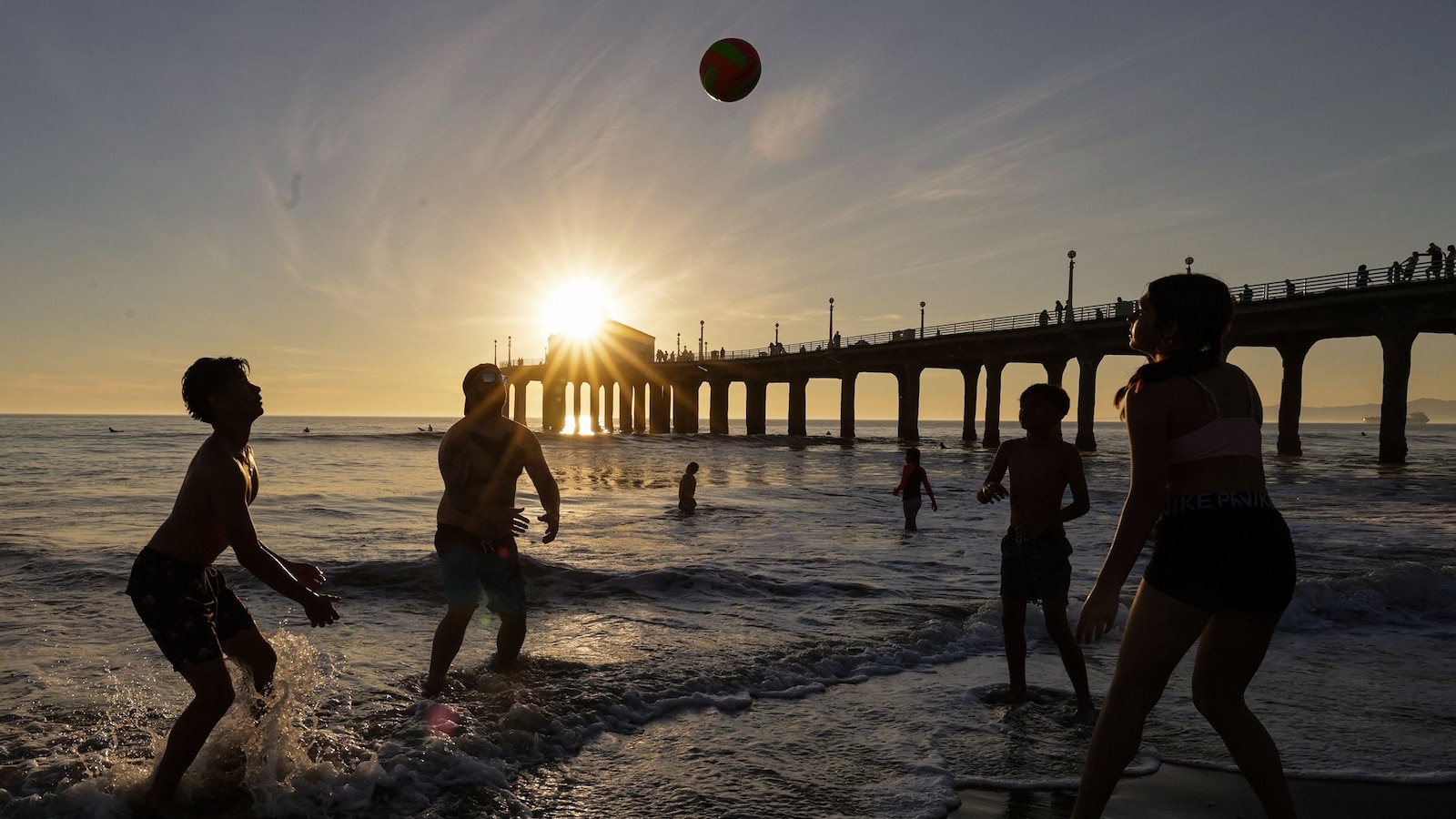 Dangerous, unprecedented heat wave hits the West