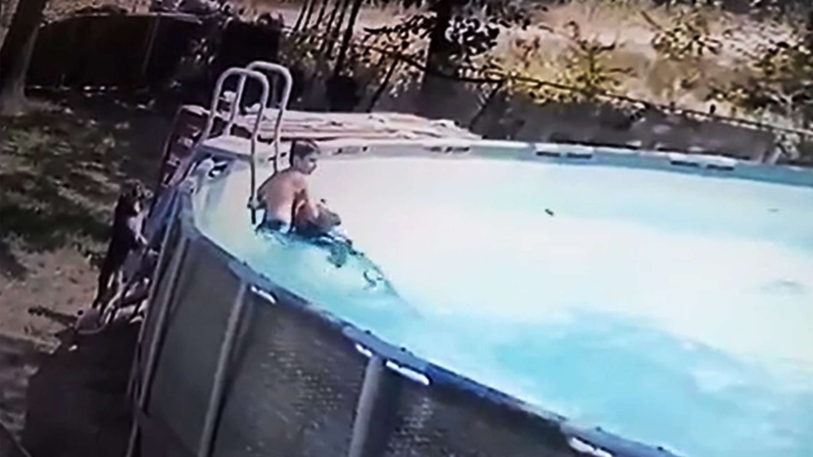 10-year-old saves drowning mother suffering seizure in pool - ABC News