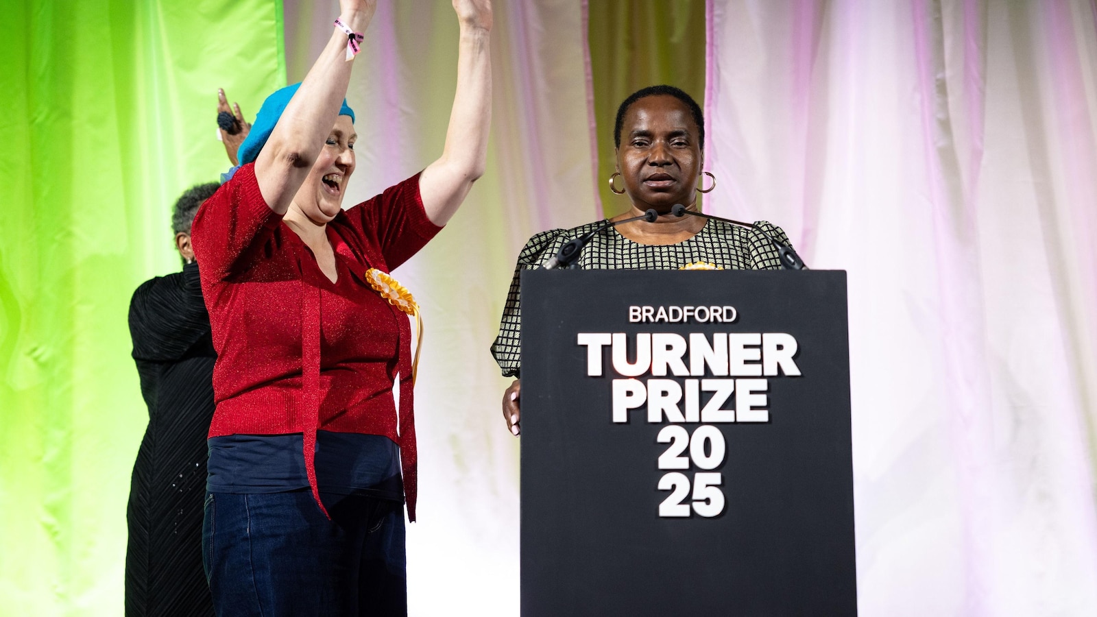 Шотландската художничка Ннена Калу спечели наградата Търнър за своите ярки