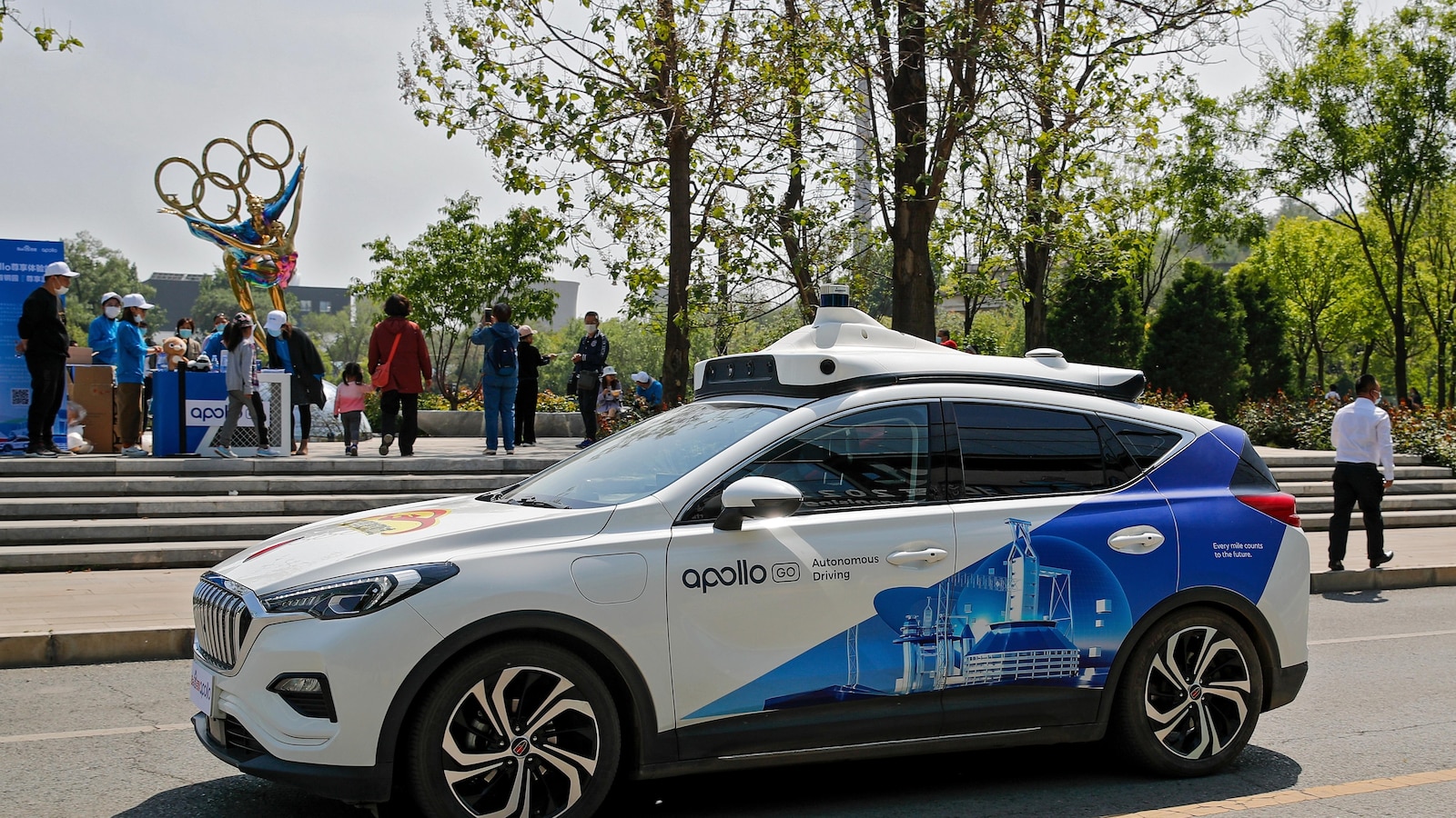 Uber and Lyft plan to bring robotaxis to London in partnerships with China's Baidu