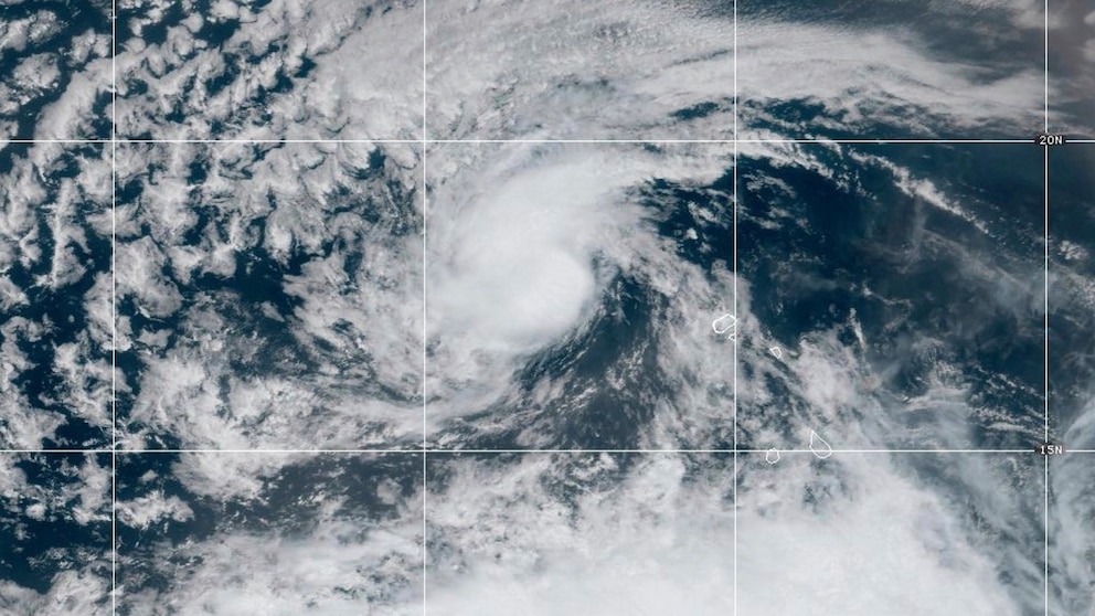 Tropical Storm Erin: First Hurricane Of The Season? (But Not For Us!) - qn7pyub