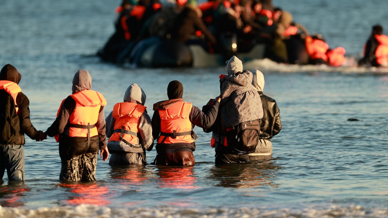 Britain and France will sign a 3-year deal to curb small-boat Channel crossings