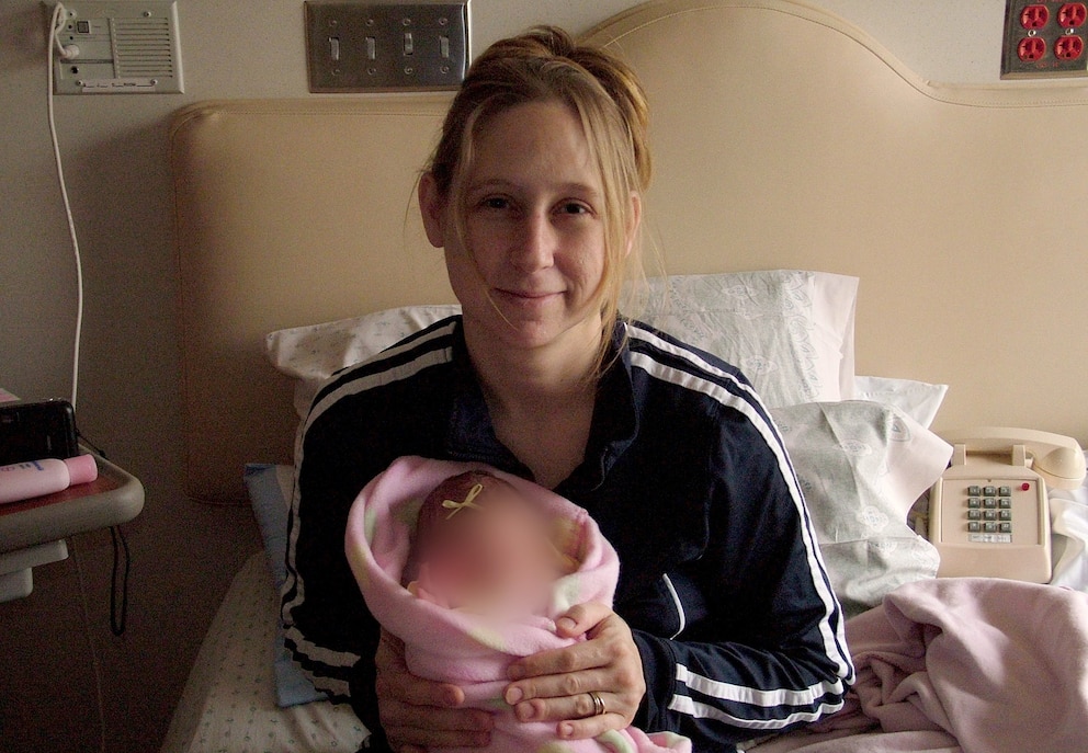 PHOTO: Laura Simonson, a 37-year-old from Minnesota, was one of the two women found dead in suitcases in Wisconsin in 2014.