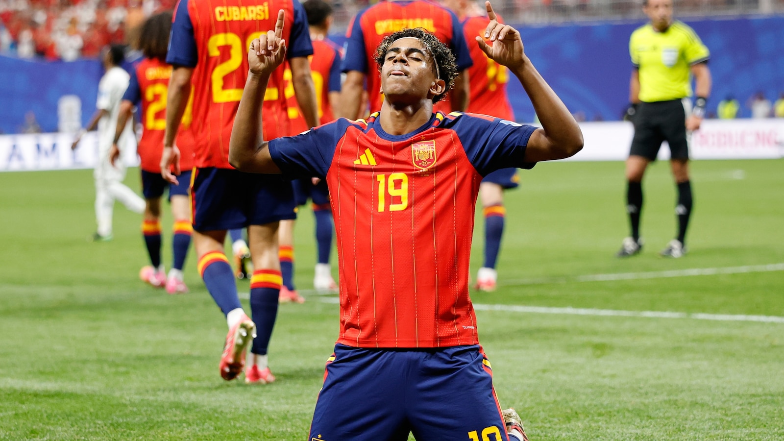 Spain star Lamine Yamal scores after 10 minutes of his first start at the World Cup - ABC News