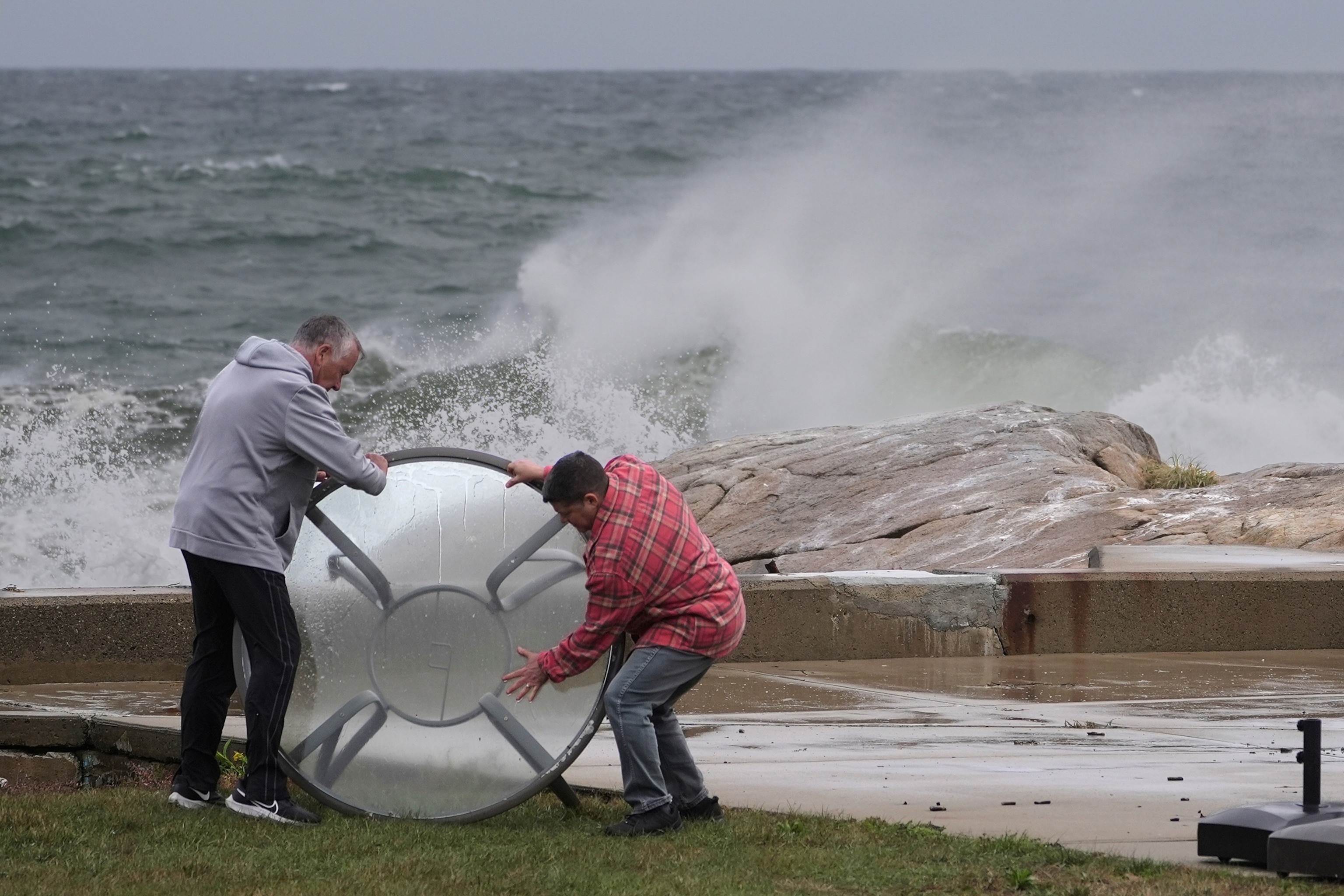 Tracking the noreaster: Millions brace for this weekends powerful storm