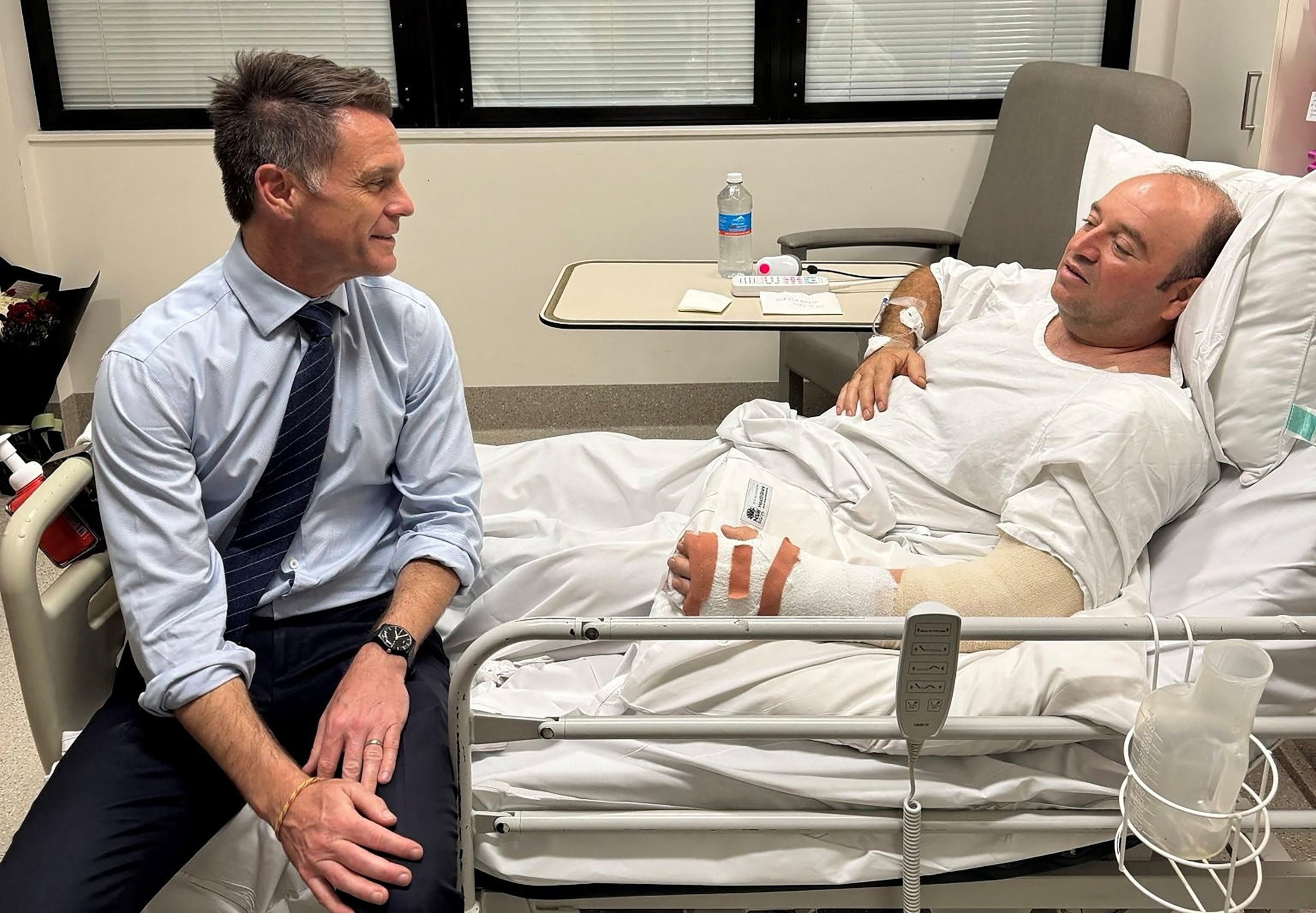 You are an Australian hero': Prime minister visits hospitalized man who  disarmed alleged Bondi Beach shooter - ABC News