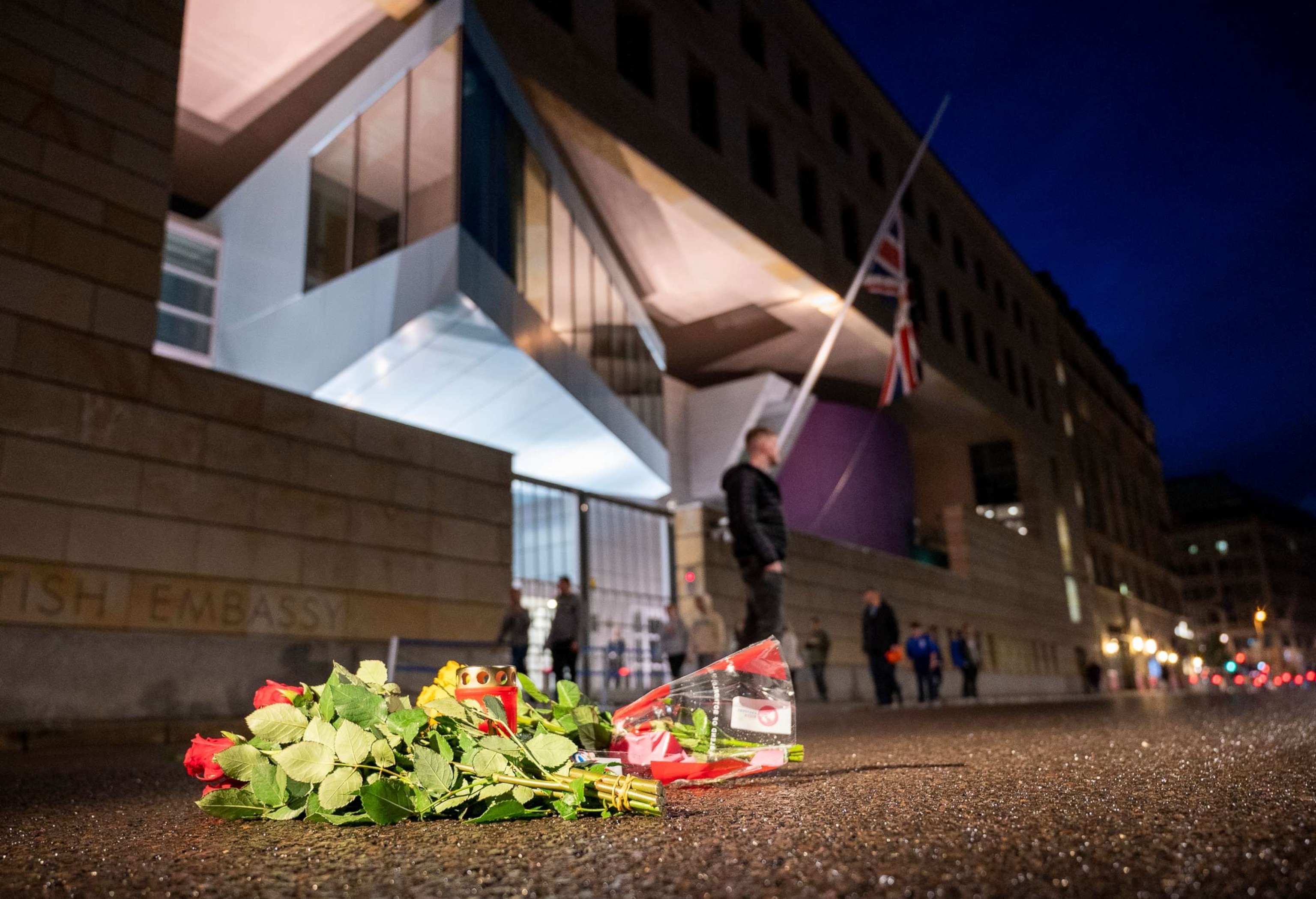 PHOTO: Flowers were laid outside the British Embassy in Berlin, Thursday, Sept. 8, 2022, following the death of Britain's Queen Elizabeth II. (Christophe Gateau/dpa via AP)