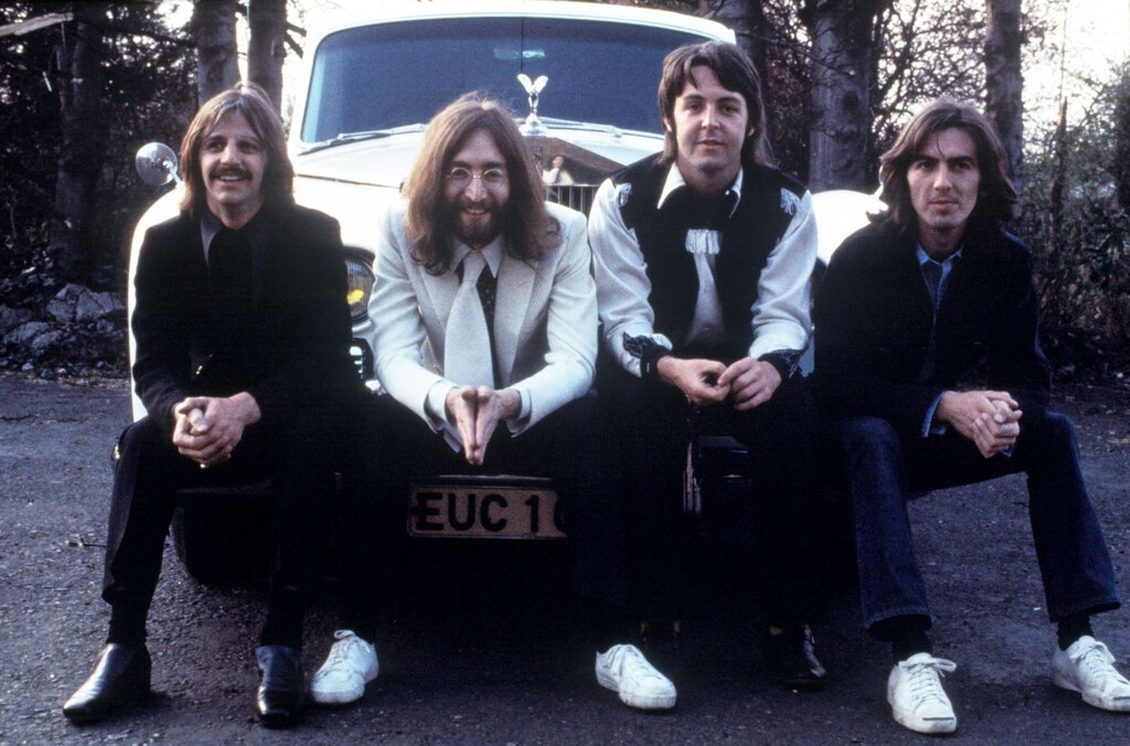 Magnete The Beatles Love Me Do Car: Calamita In Gomma Ufficiale Per Frigorifero, Gadget Collezionabile