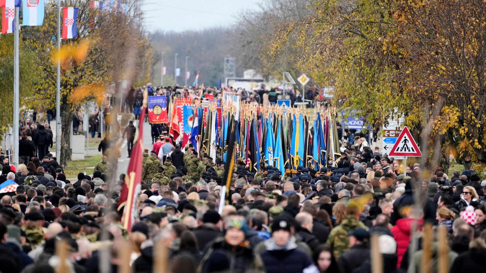 يحتفل الكرواتيون بذكرى حصار فوكوفا كرمز وطني لحرب الاستقلال