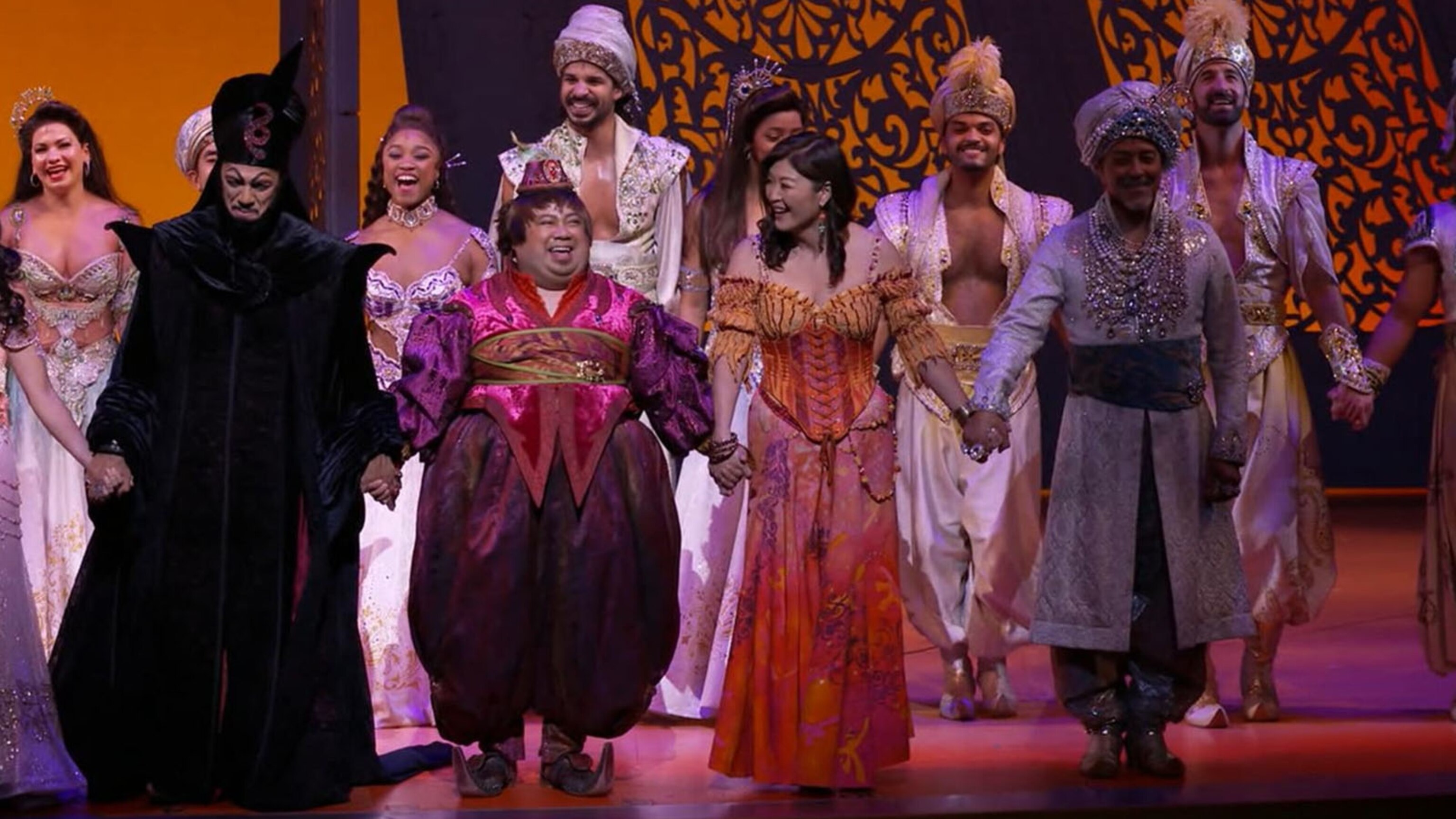 Video ABC News anchor Juju Chang makes a cameo in 'Aladdin' on