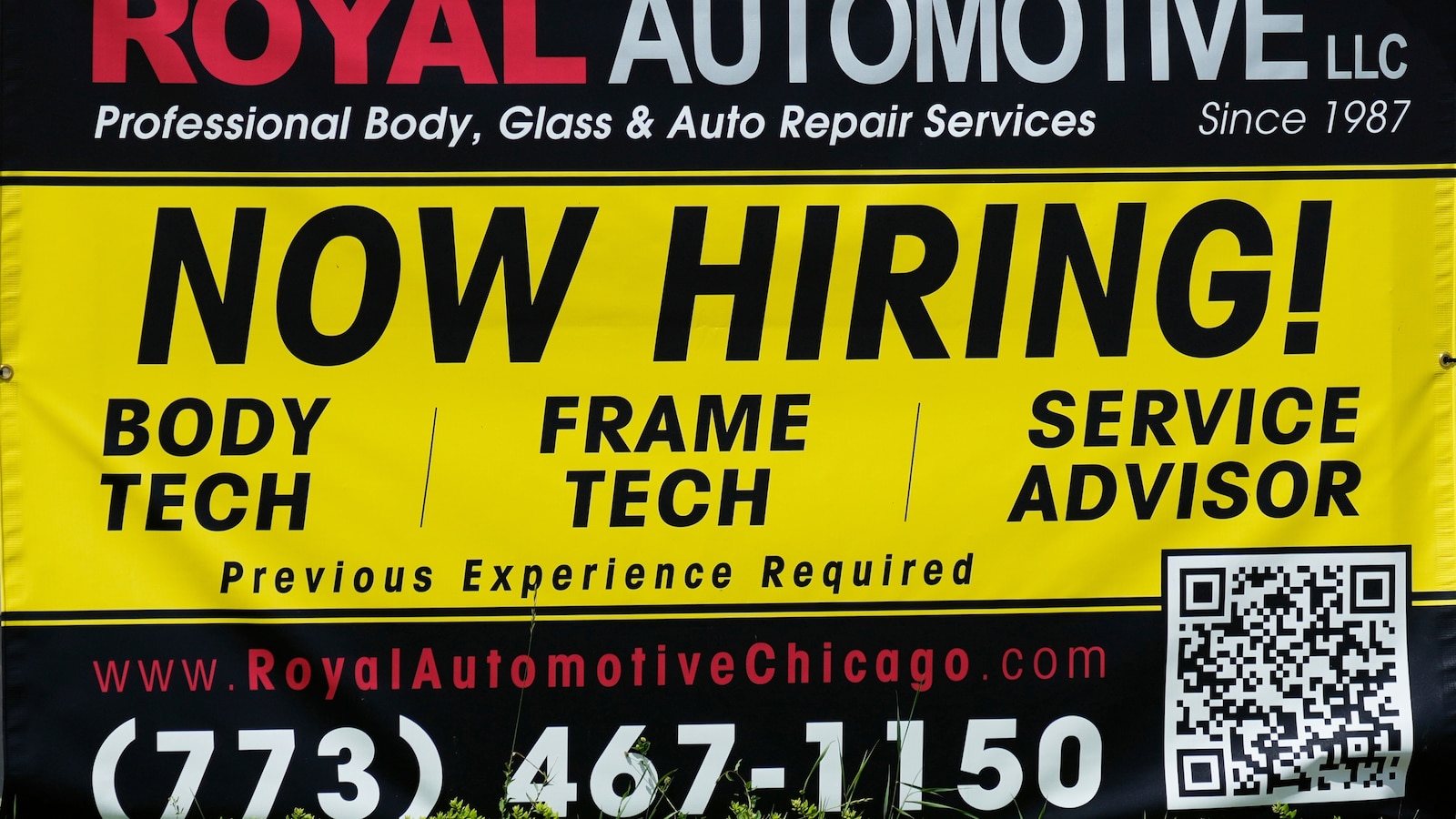  US filings for jobless benefits rise to 199K, but layoffs remain historically low