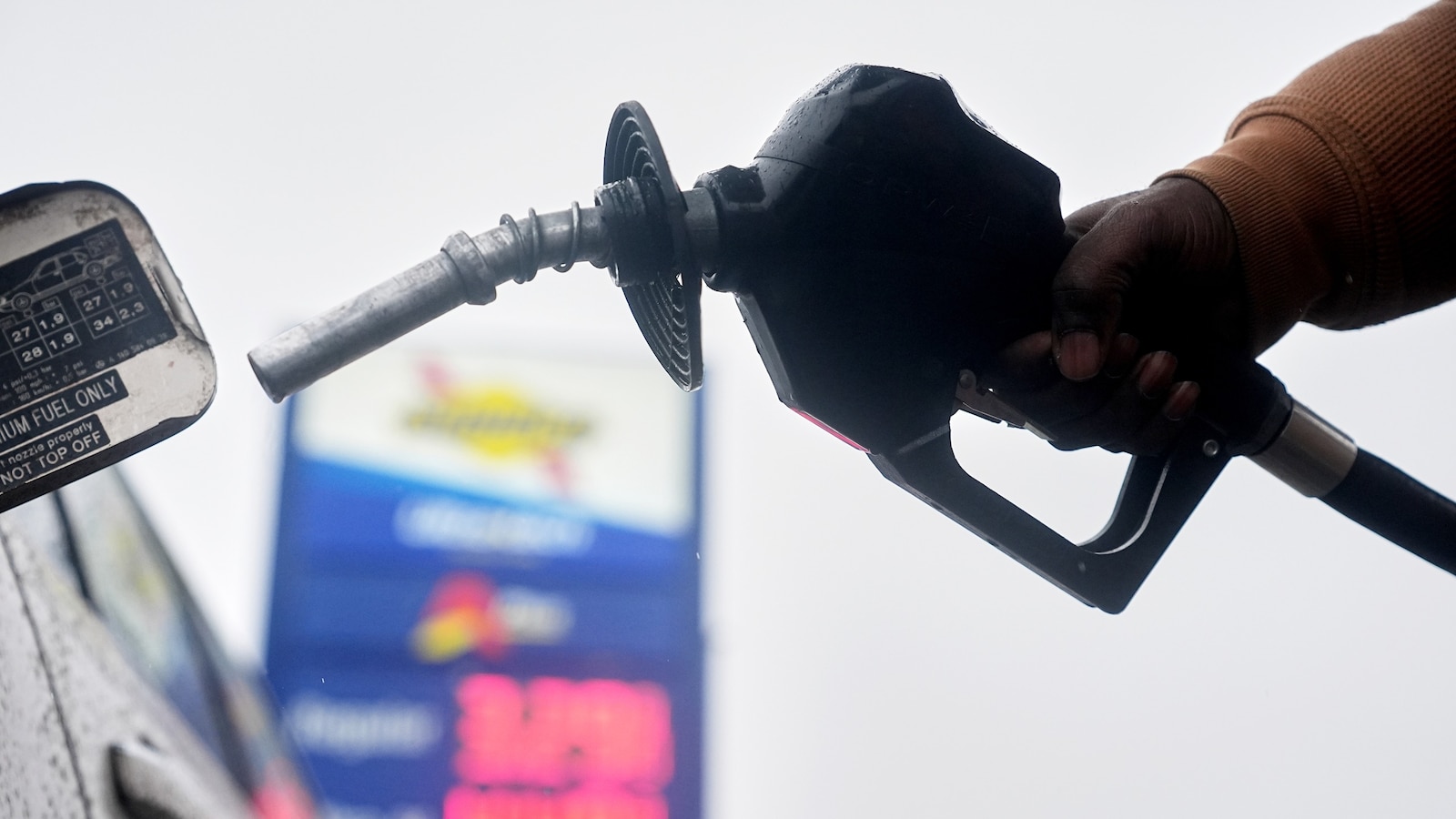 Will the rise in oil prices drive up inflation? Experts weigh in - ABC News