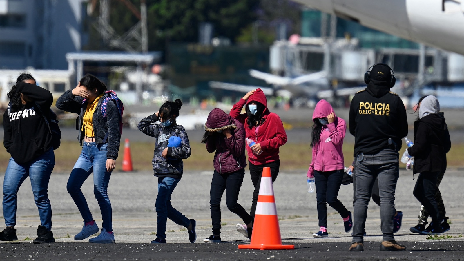 Thousands of unaccompanied migrant children could lose legal representation this week