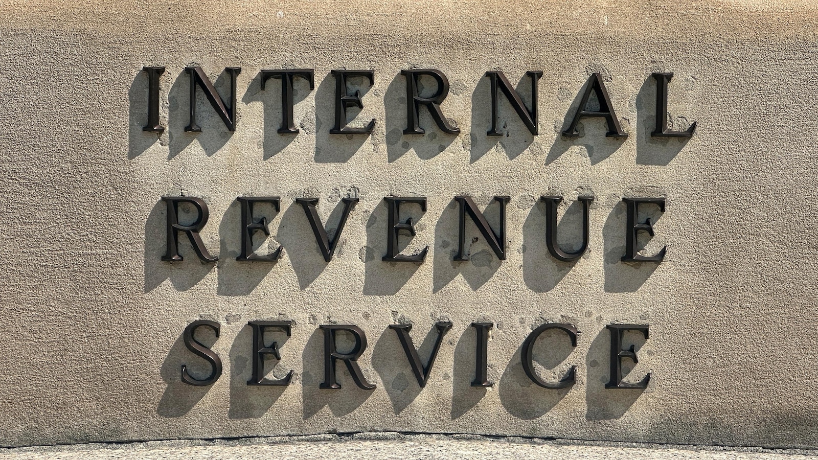 IRS will furlough nearly half of its workforce as the government shutdown enters a second week