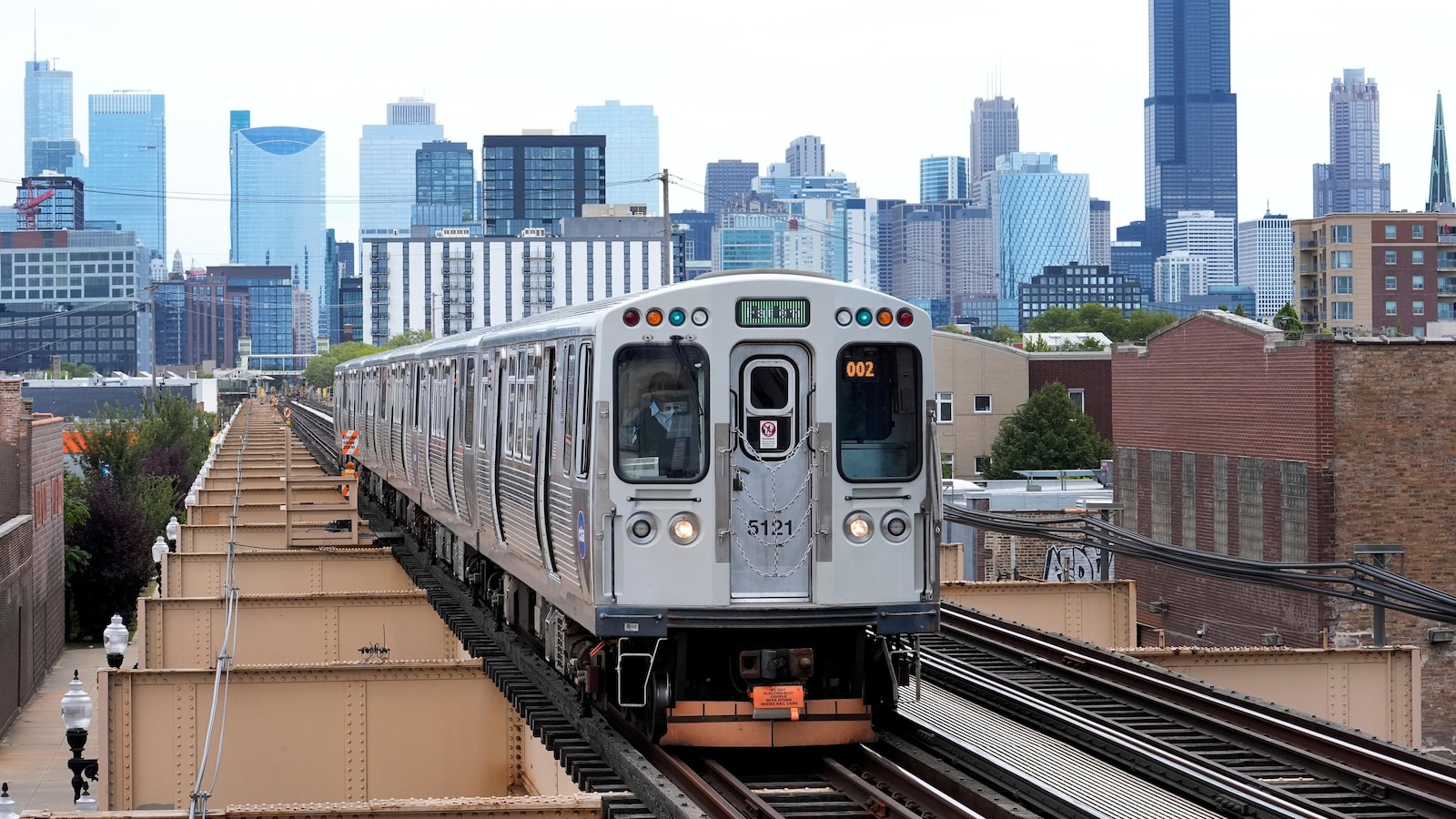 US appeals court reverses lower court, approves Illinois ban on carrying firearms on public transit