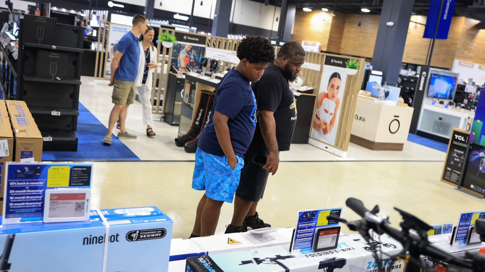 What holiday shopping revealed about the economy